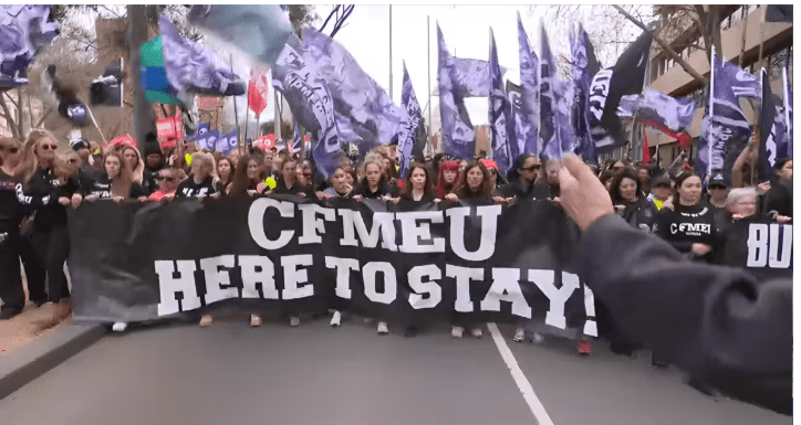 Australia: El gobierno reprime a los sindicatos y apoya la guerra.