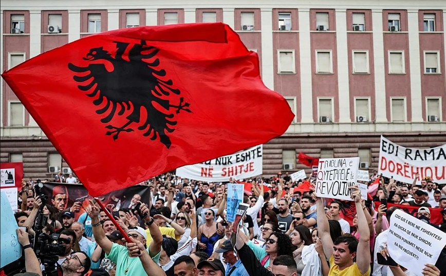 Albania; La protesta se amplifica contra el yerno de Trump