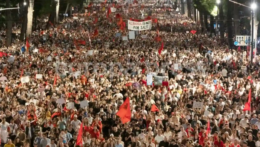 Albania: ¿Cómo hacer ceder al poder?